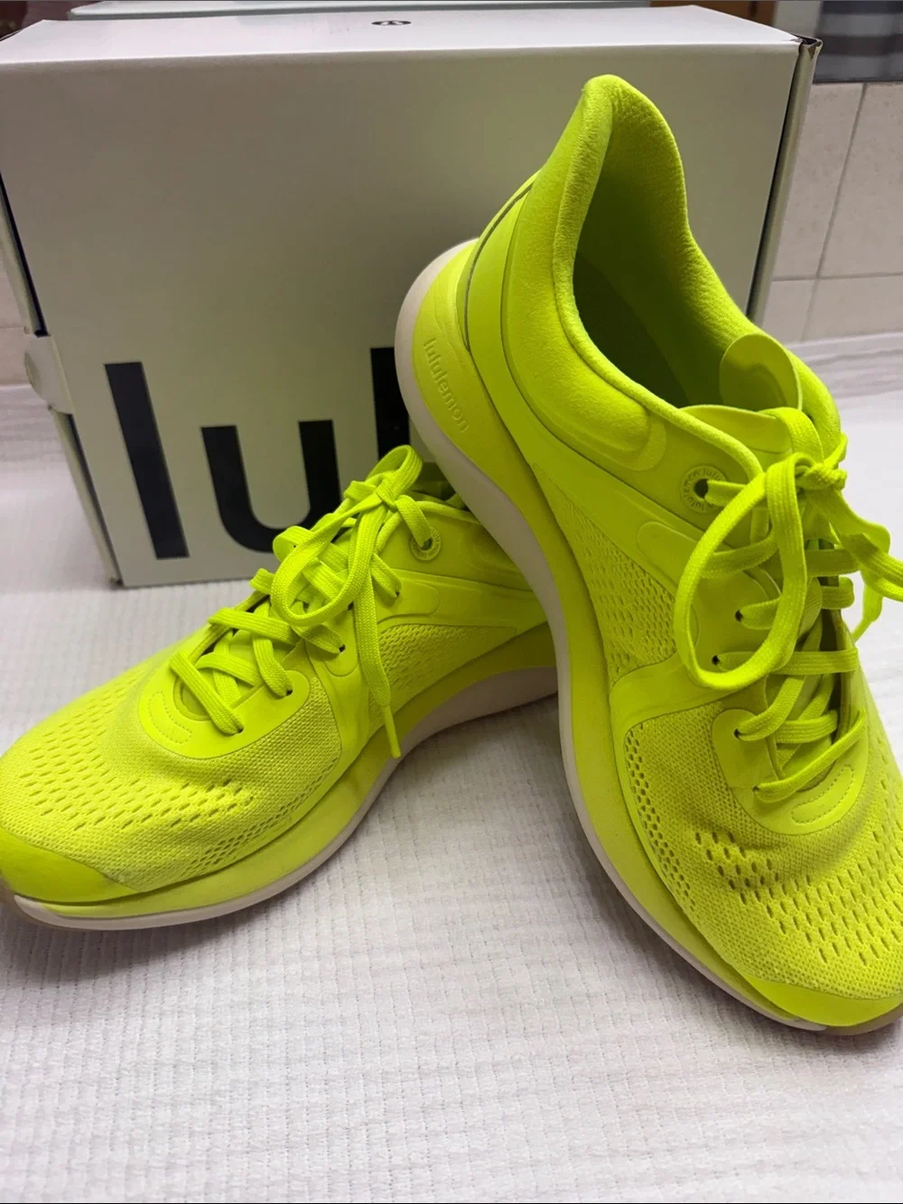 lululemon athletica Women’s Neon Lime Lace-Up Running Sneakers